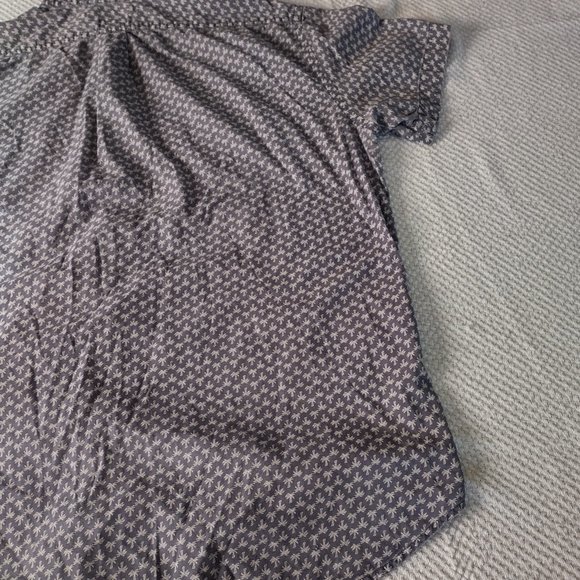 OLD NAVY SLIM FIT XL SHIRT - Picture 8 of 12